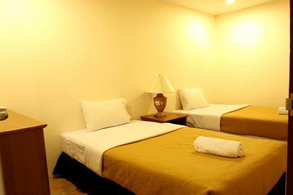 Js Tower Hotel Bangkok Exterior photo